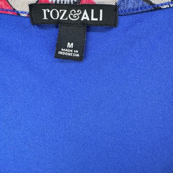 Roz Ali Blouse Women Sz M Tiered ruffle sleeveless triangle print blue red gray - Picture 4 of 6